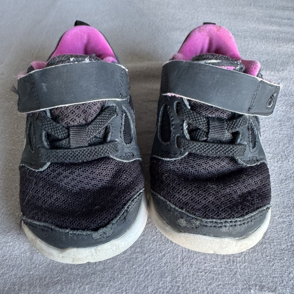Size 5c - Nike Free Run 5.0 580595-001 Black Athletic Shoes Toddler - Picture 2 of 8